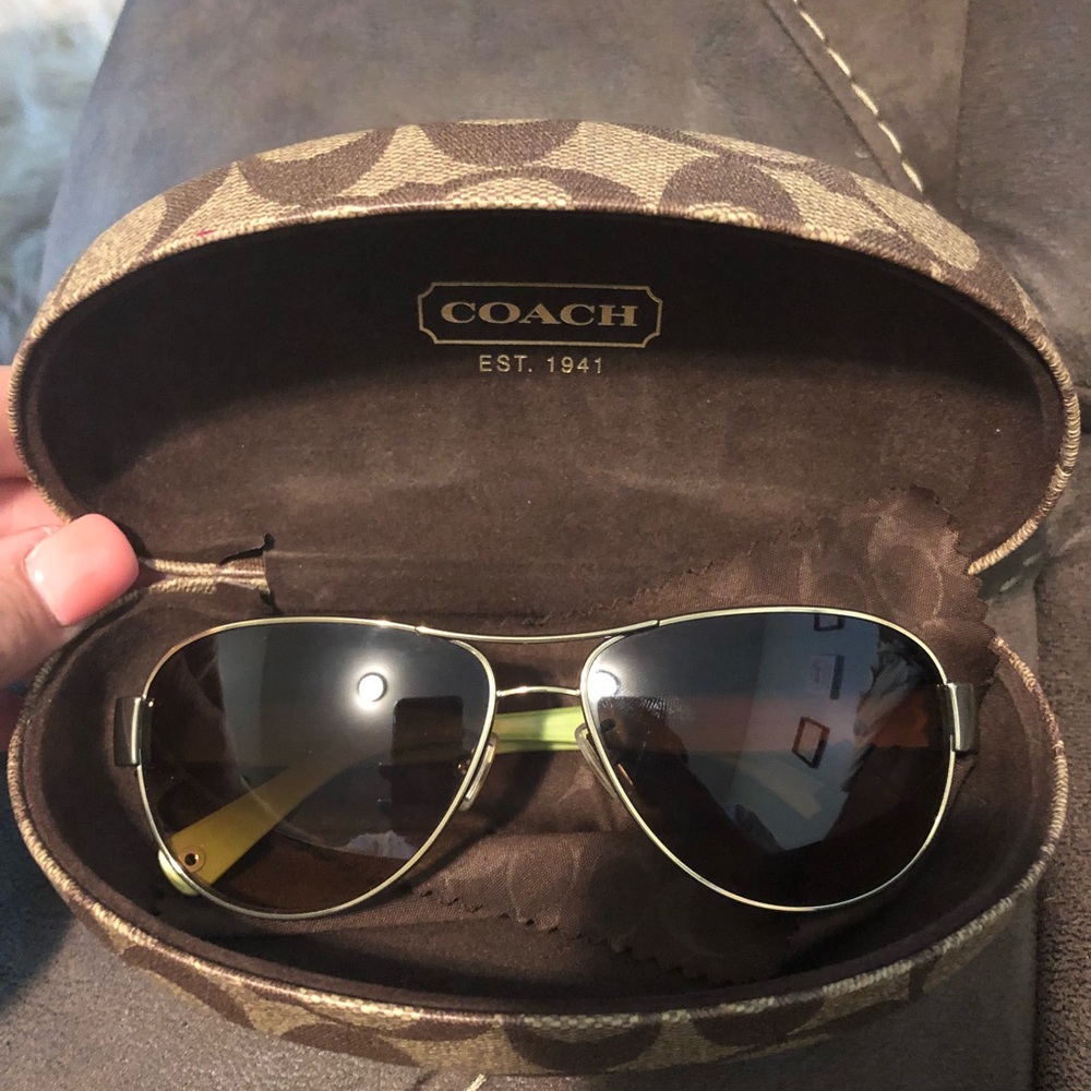 Coach sunglasses: Aviators